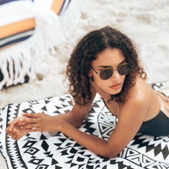 NWT Tesalate Phoenix Sand-free Beach Towel - Picture 14 of 17